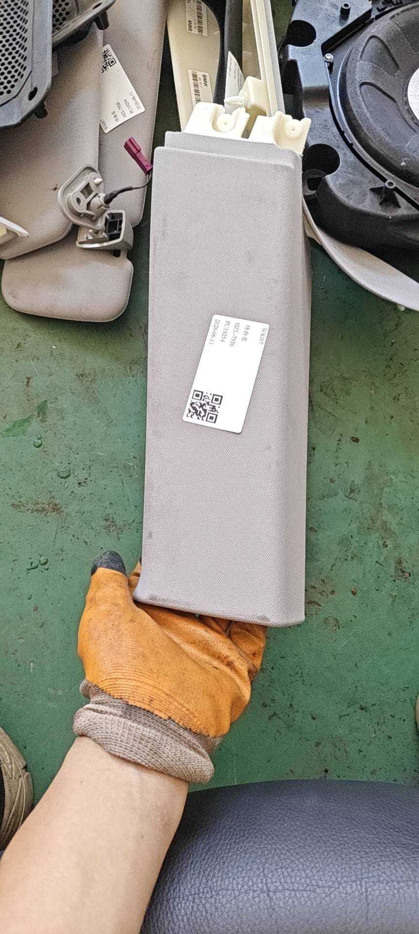 51437272171 B柱内衬(左上)