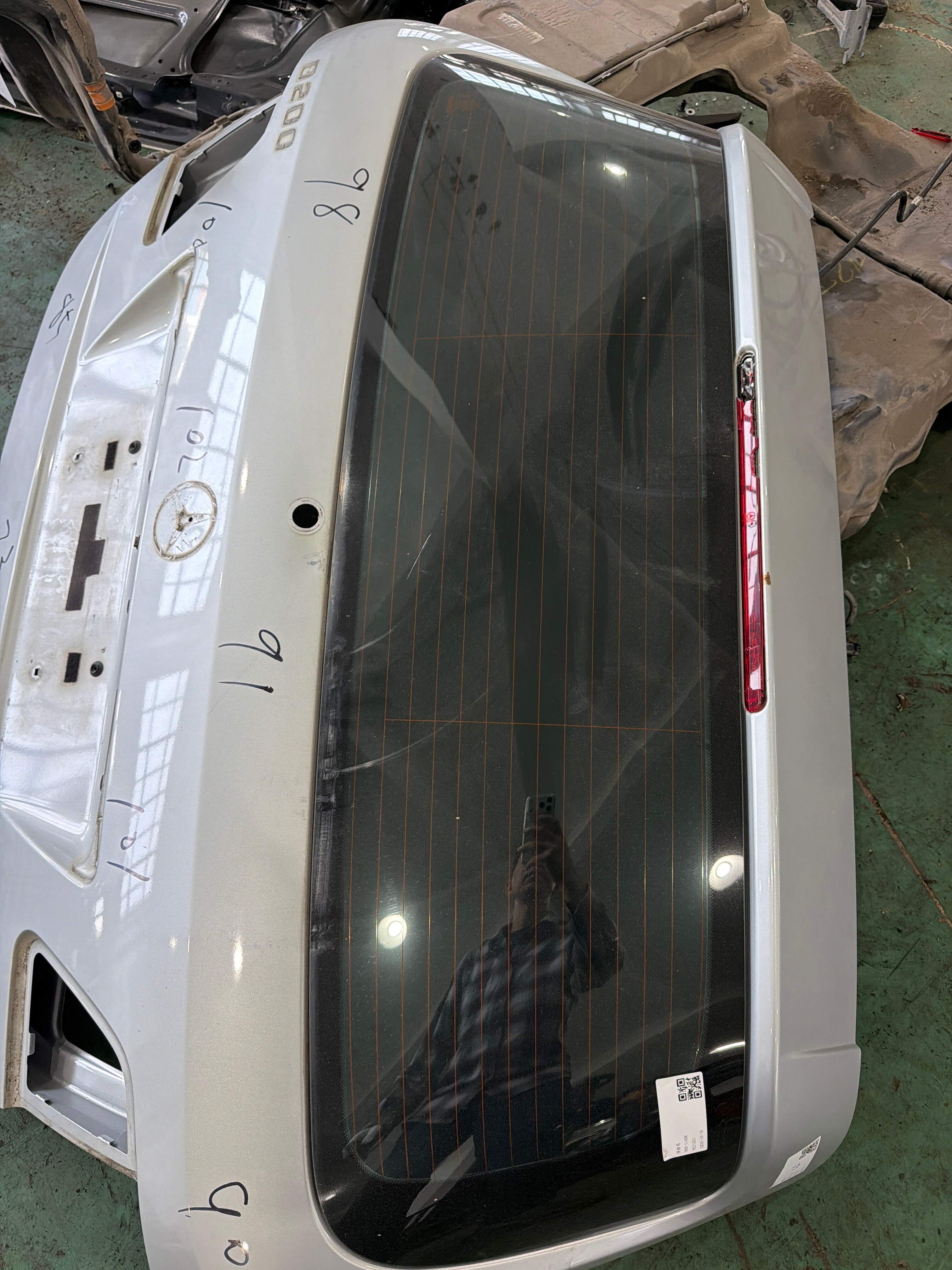 A1697400000 Rear Windshield Glass