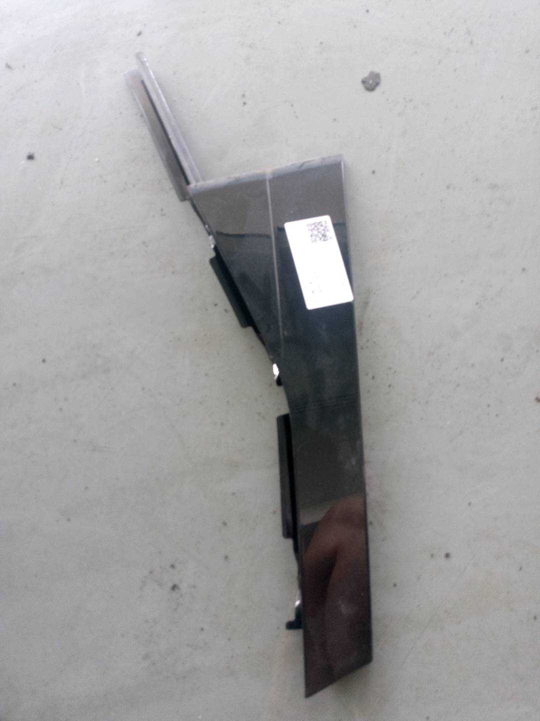 95855959000GW1 后门窗框外饰板(右后)