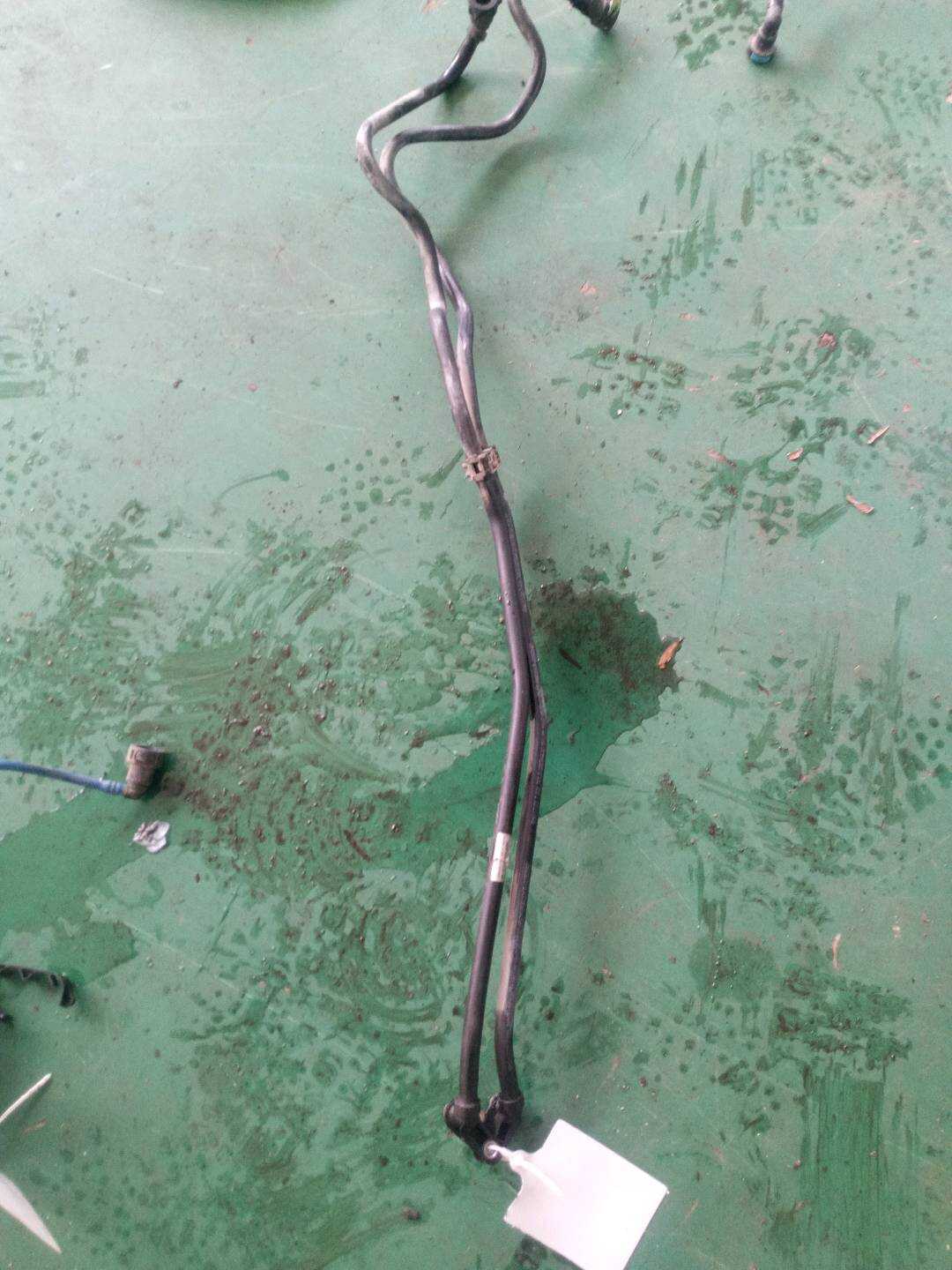 17227601763 变速器油冷却器油管