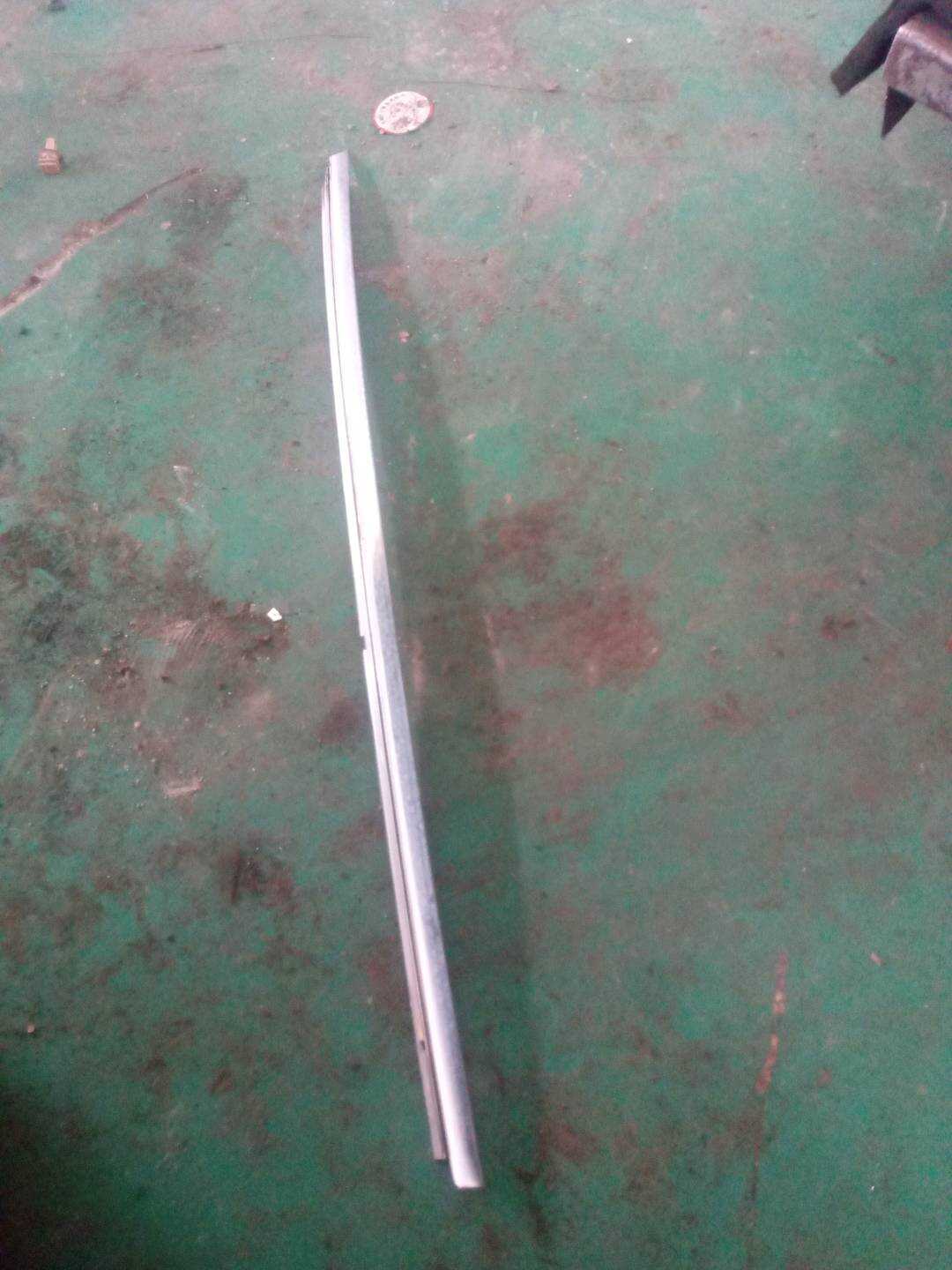 C2D16462 Rear Door Window Outer Molding (Upper Left)