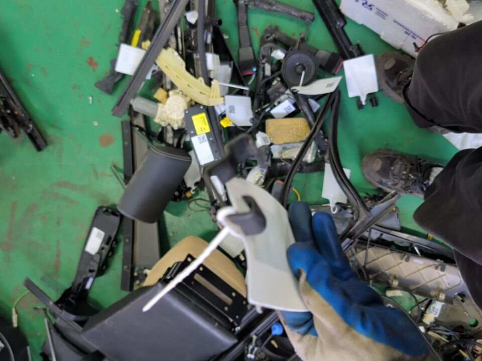 52109110104 座椅导轨饰盖
