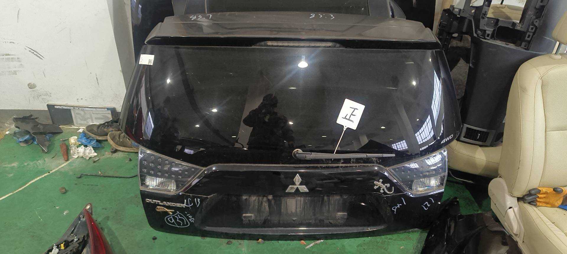 5801A536 Trunk Lid