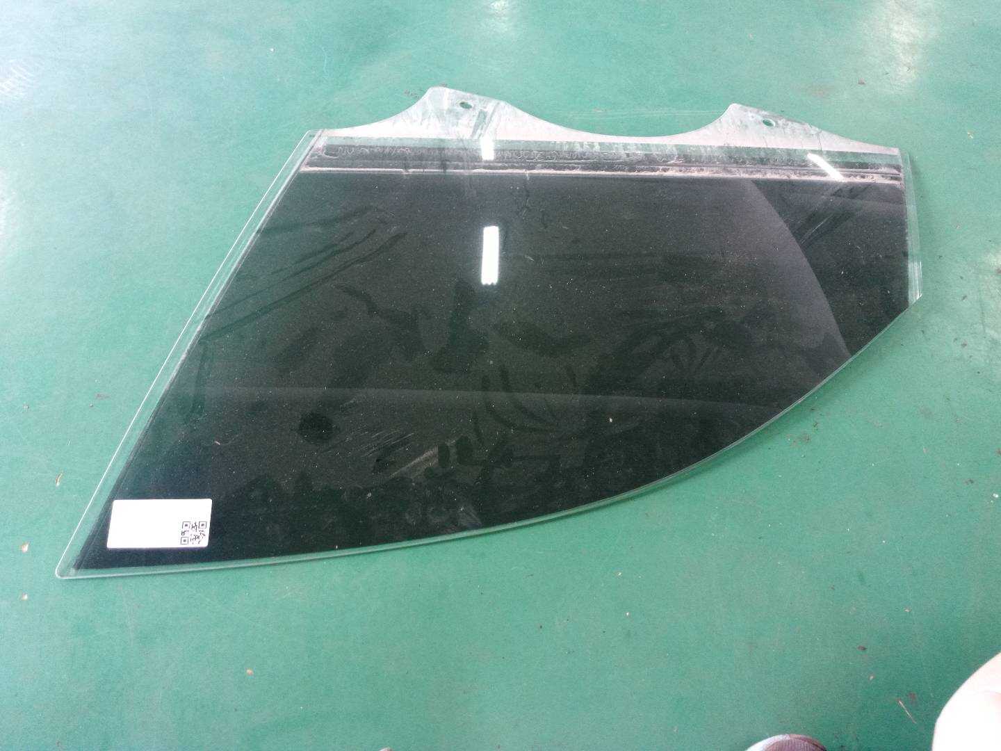 51337480561 前门玻璃(左)