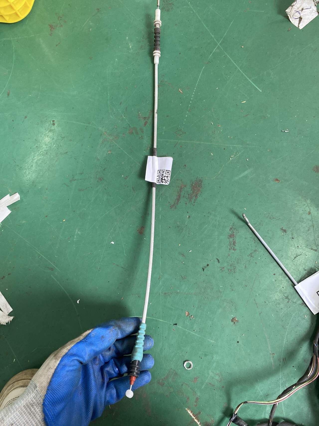 51217317561 前门外拉手拉线(右)