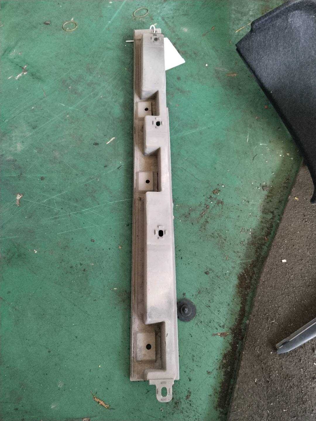 7585533030 Rocker Panel Bracket, Rear Right
