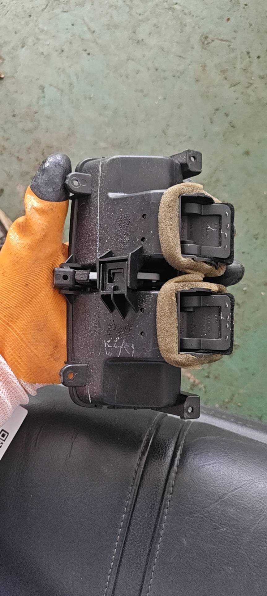 83460TA1Y13ZA Center Console Vent, Rear