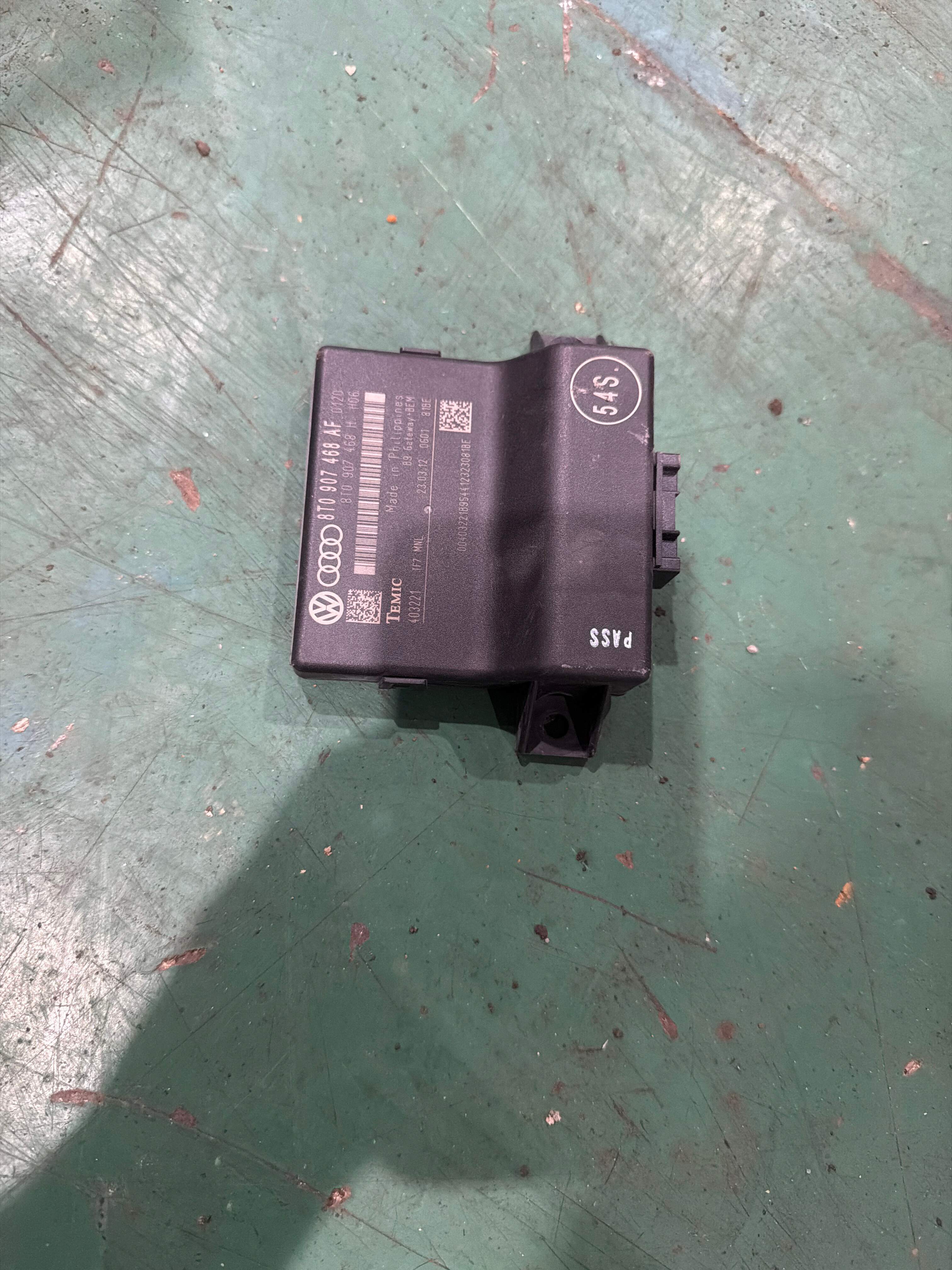 8R0907468F 数据总线诊断接口