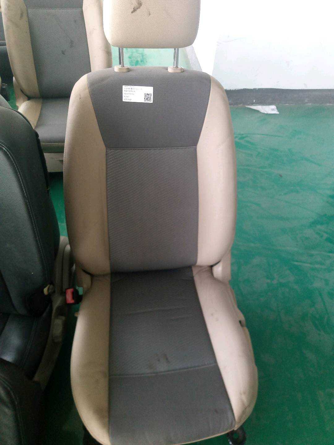 DK4957150J32 驾驶员座椅总成