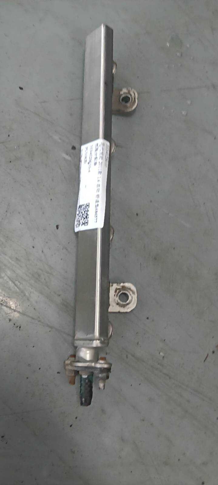 353402B010 Fuel Rail