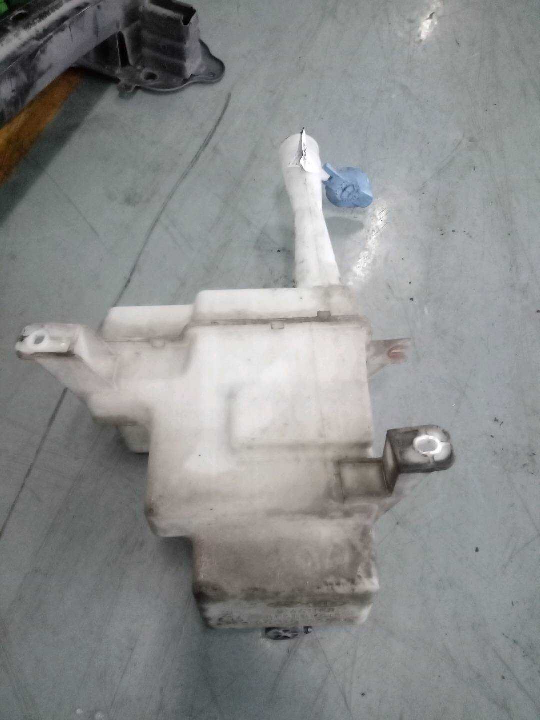 986100Q510 Front Windshield Washer Reservoir