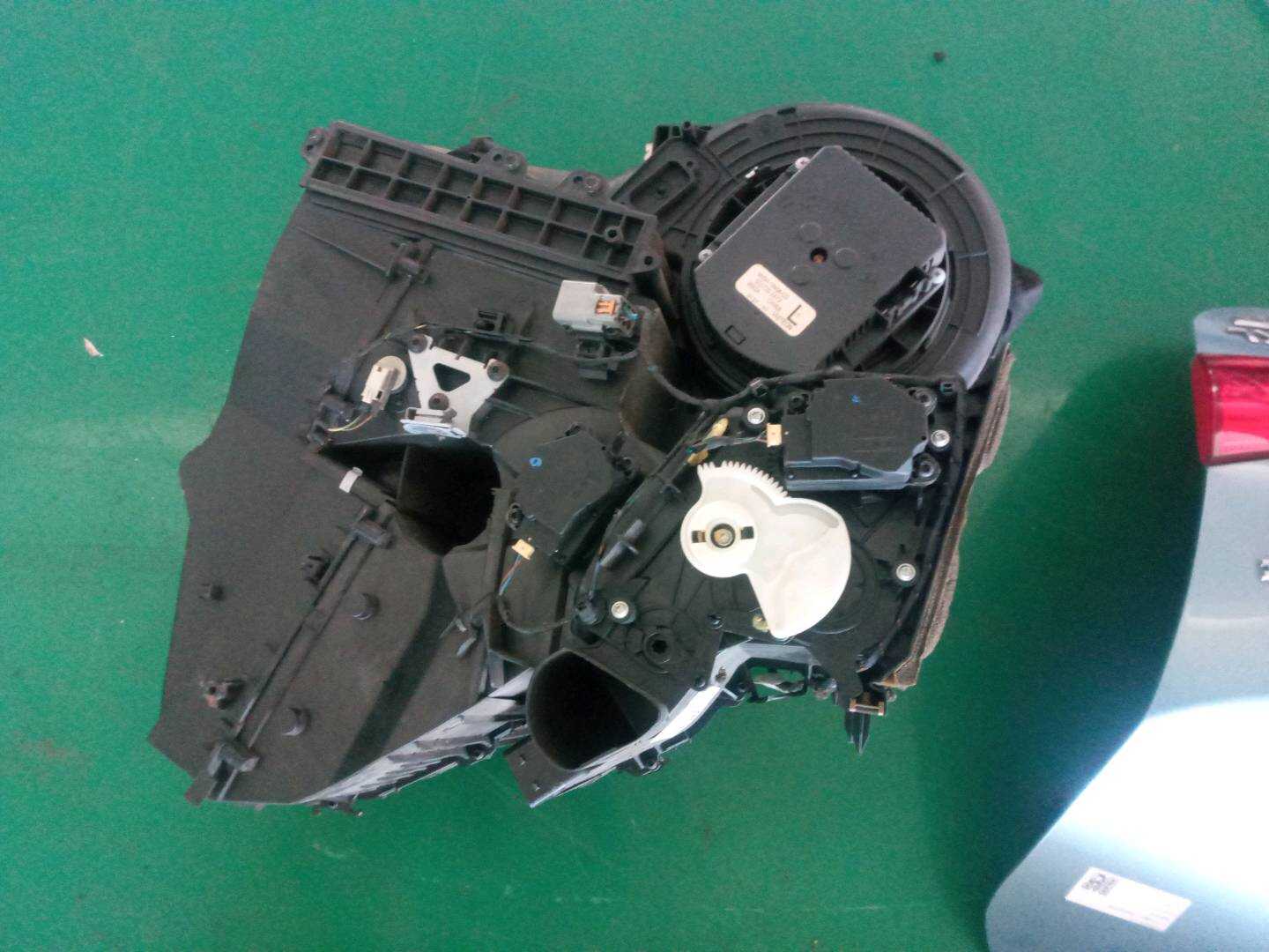 31348665 Evaporator Assembly
