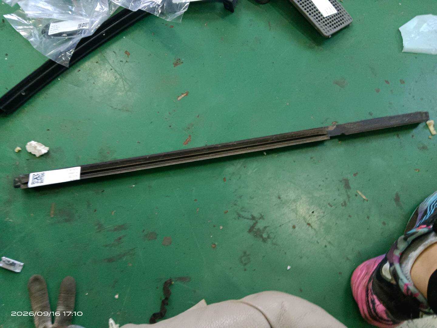 323853775D 后门玻璃压条(左内)