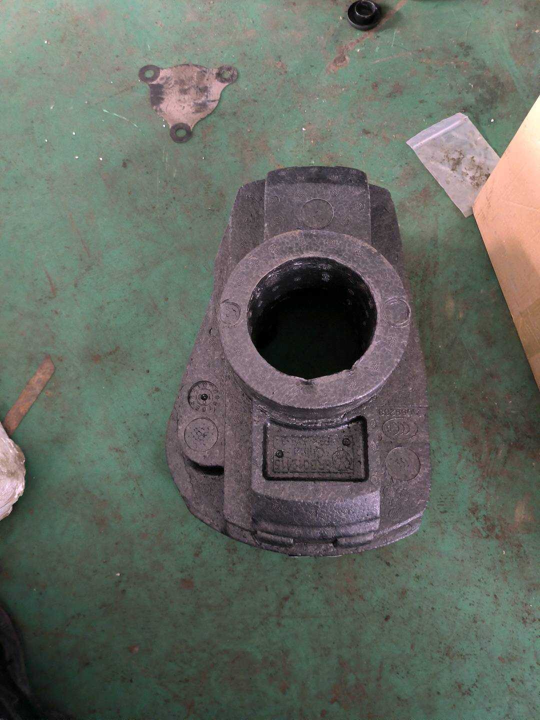 L6RD012115 备胎工具箱