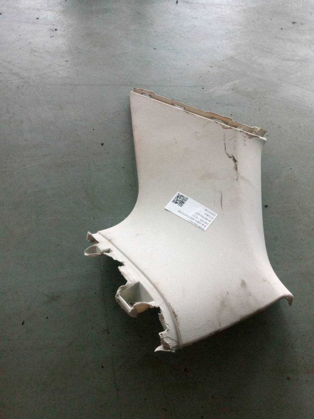 8P4867246A4L7 D柱内衬(右上)