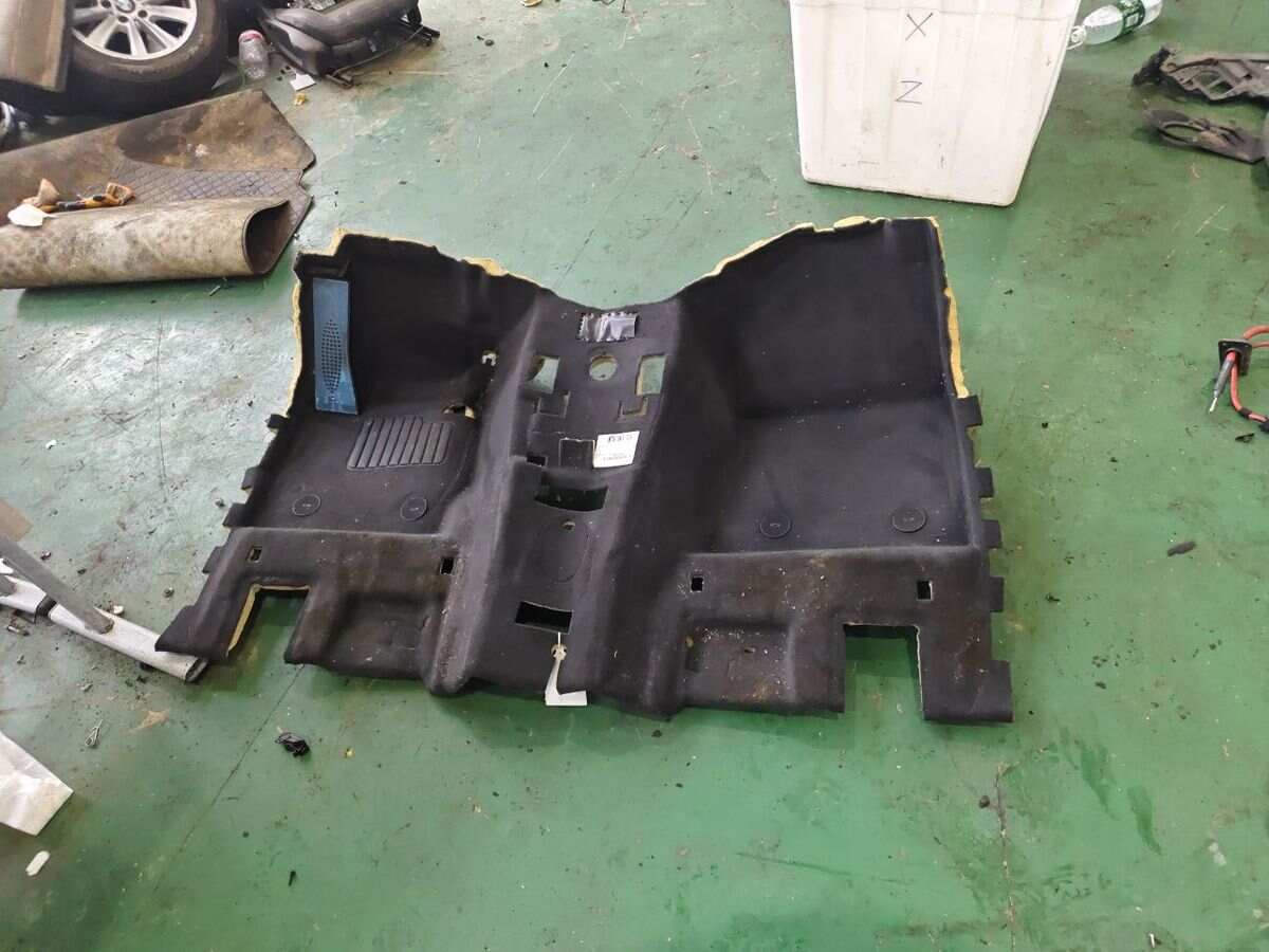 51478061093 Floor Carpet, Front