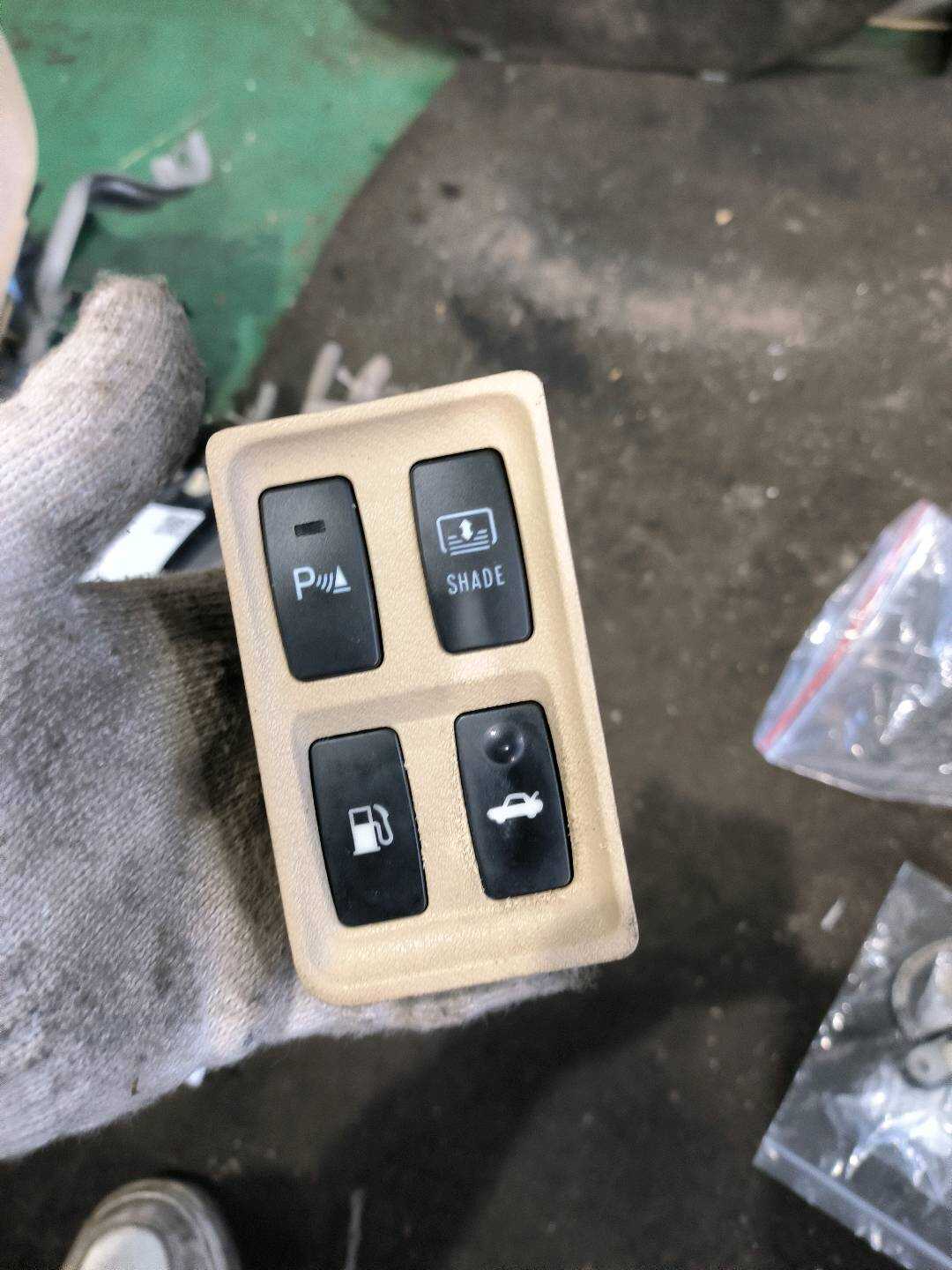 5544733120A0 仪表台排位开关装饰盖