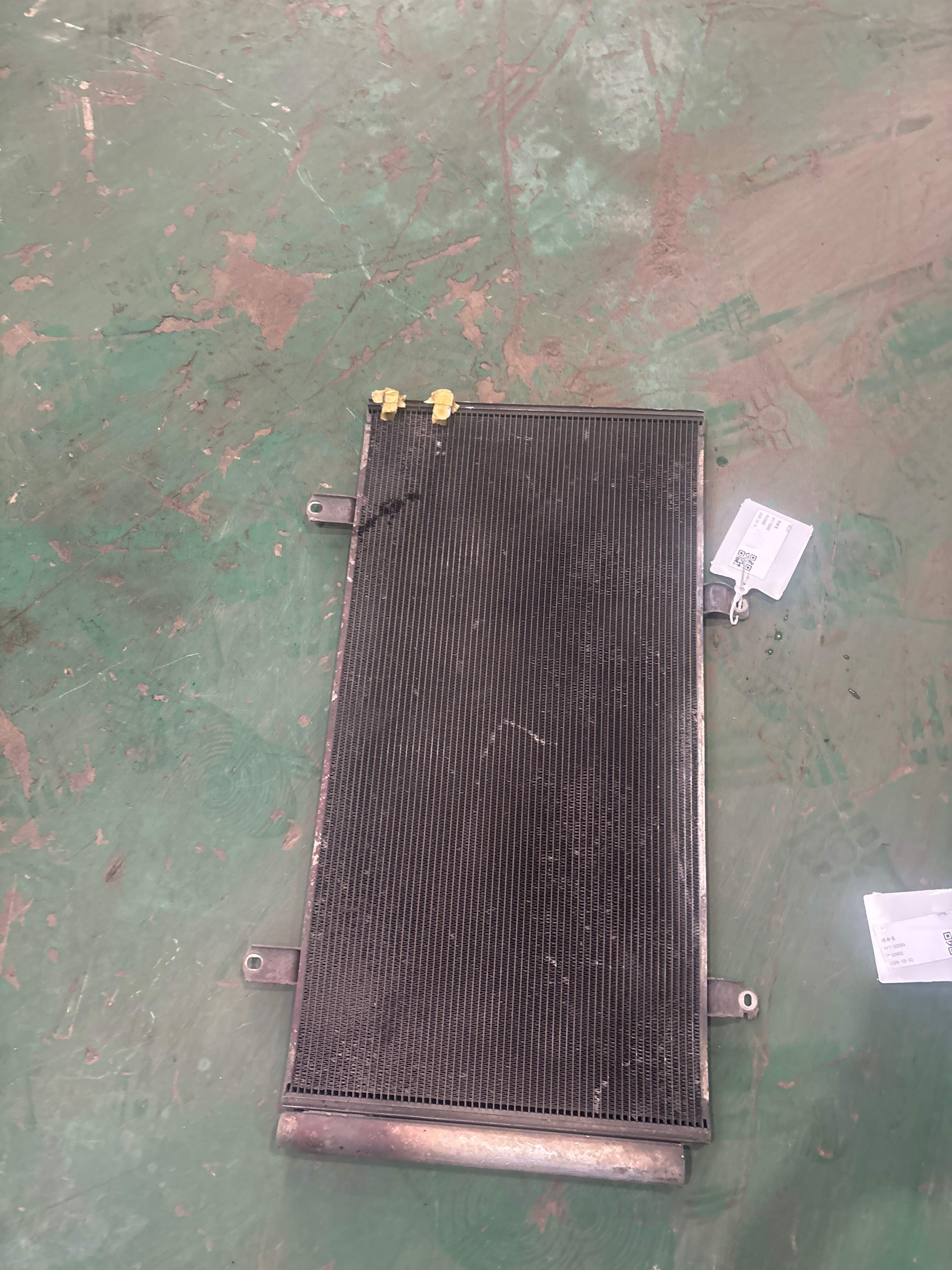 8846033100 Condenser