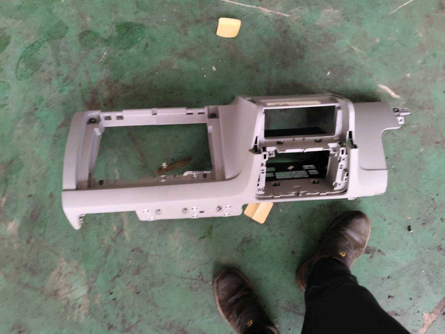 L18G857001PAHG 仪表台壳