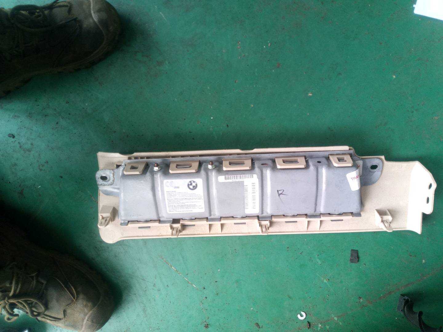 72129311684 Passenger Knee Airbag