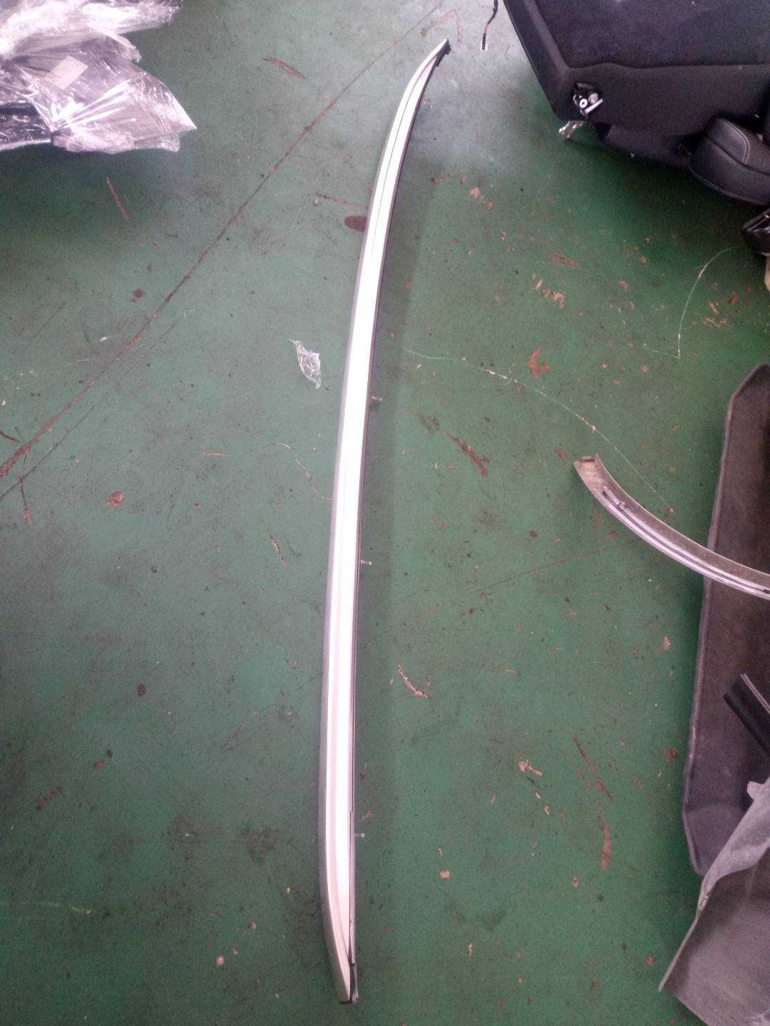 A2538901400 车顶行李架（右）