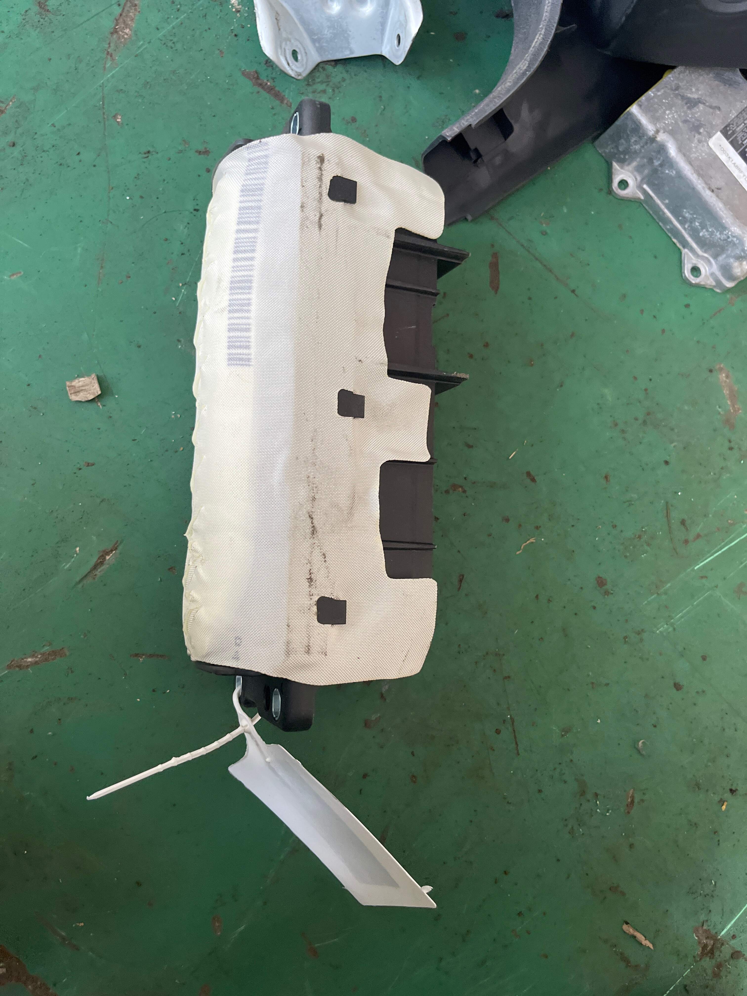 L3CD880204D Passenger Airbag