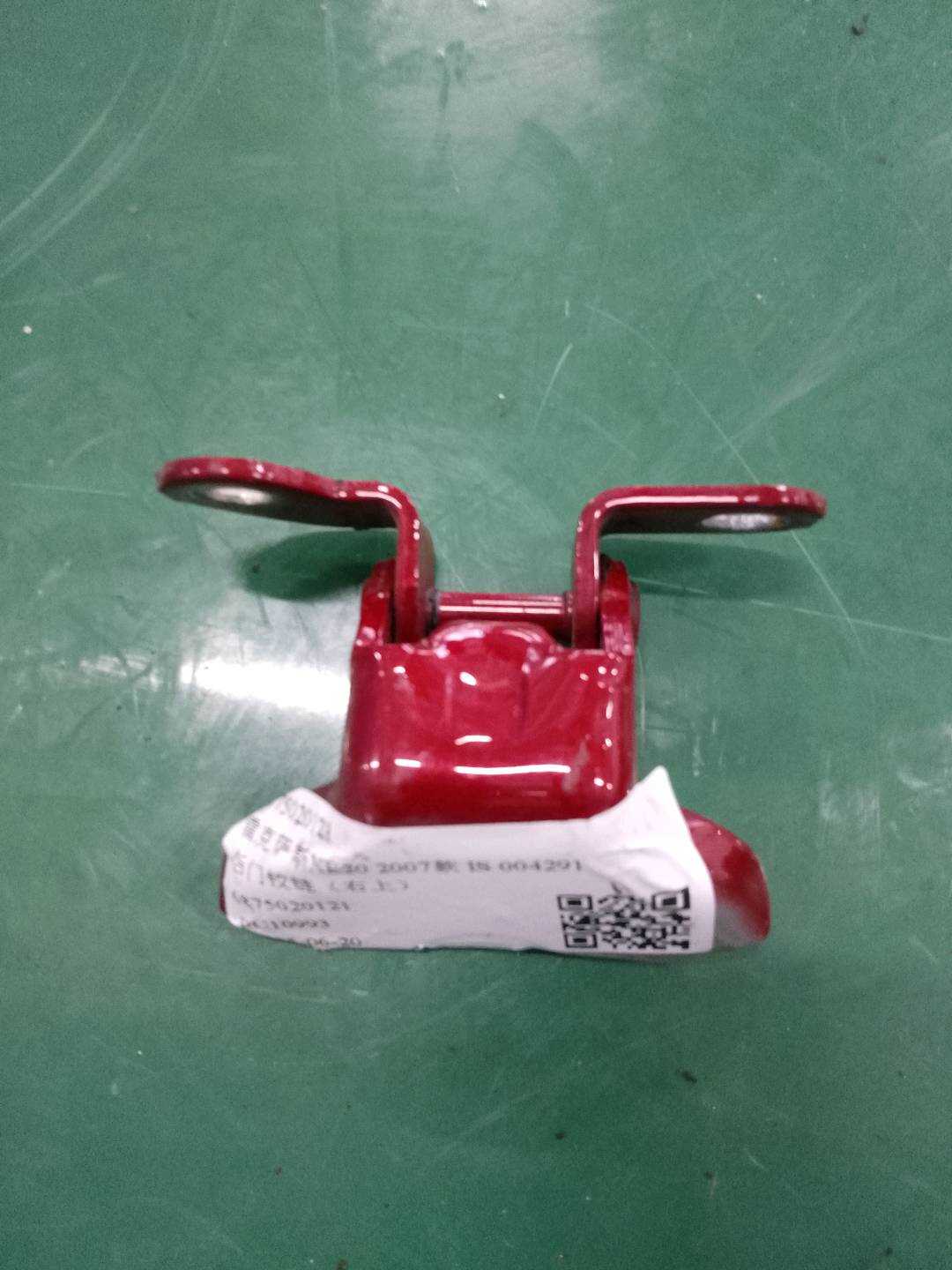 6875020121 Rear Door Hinge (Upper Right)