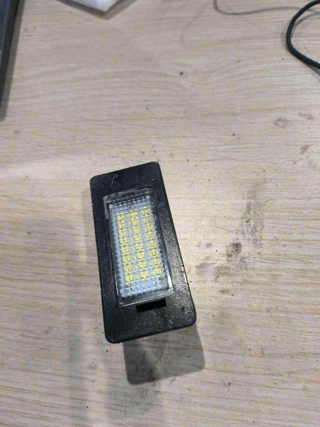 63267165646 后牌照灯