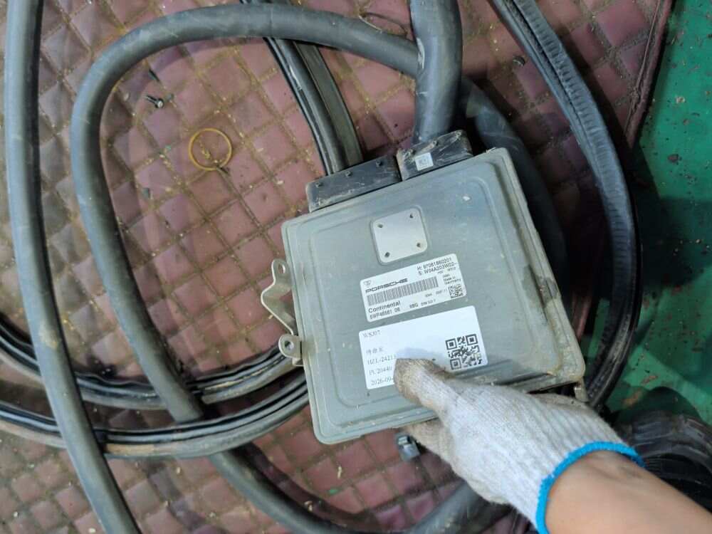 97061860201 发动机电脑