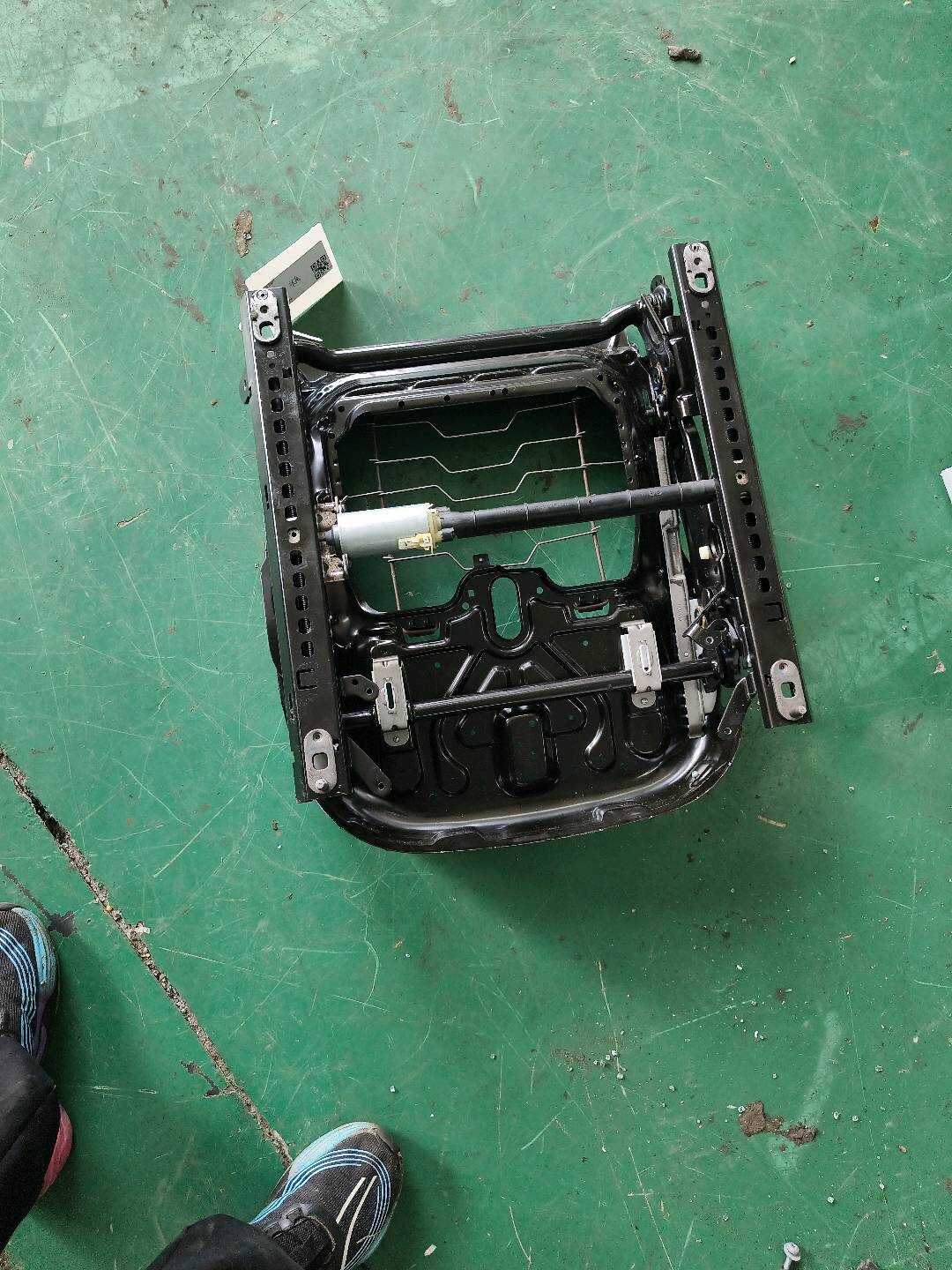LR039448 Driver Seat Base Frame