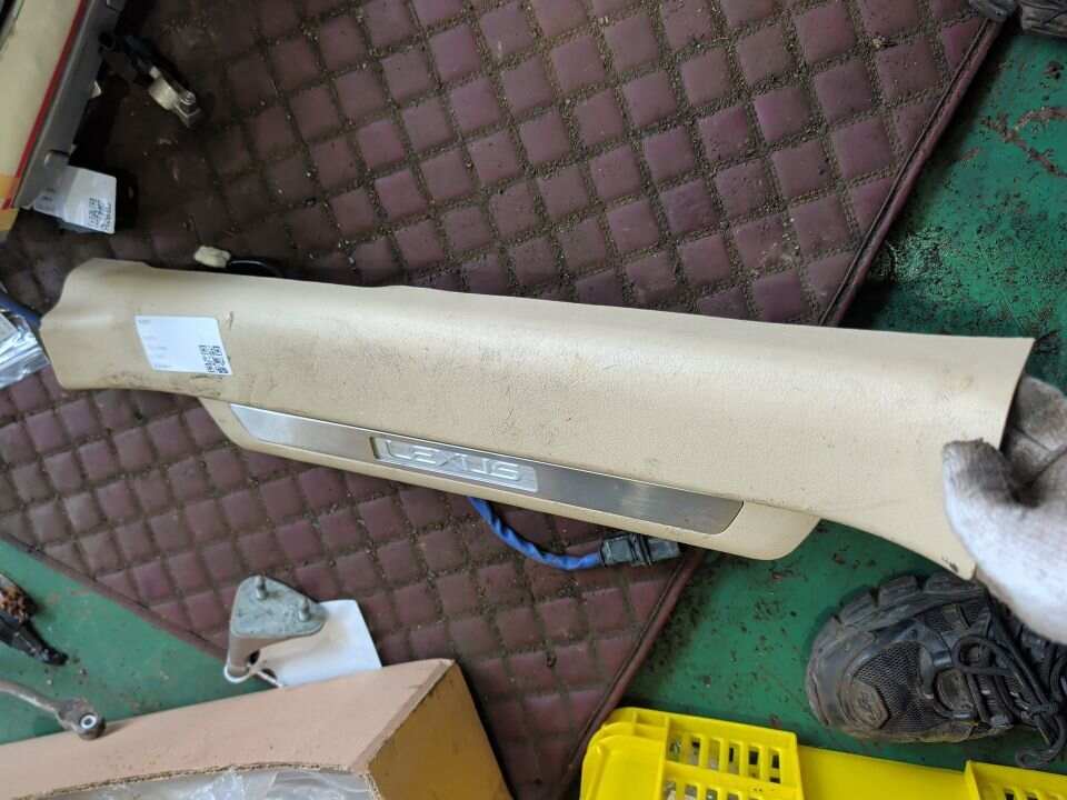 6791048070A0 前门槛装饰板(右)