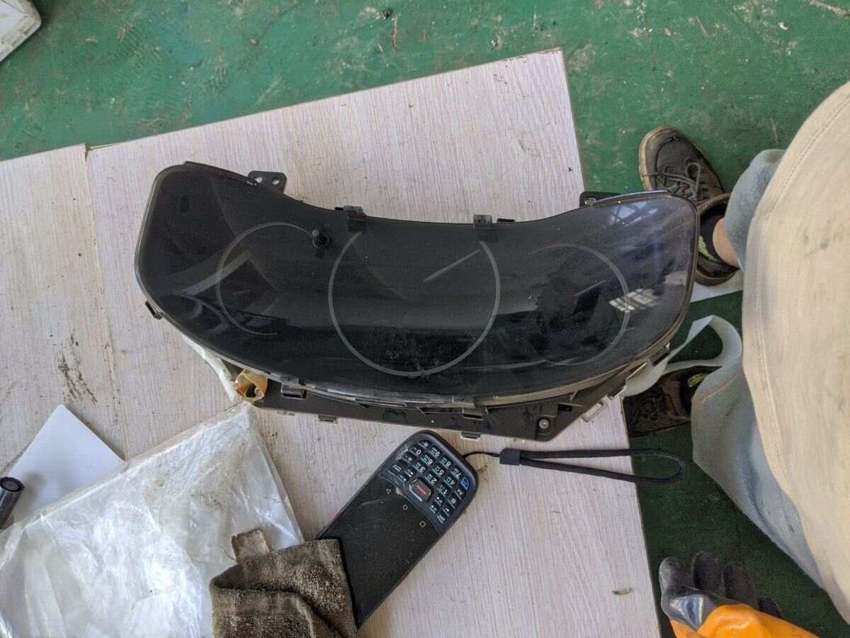 8380076031 组合仪表总成