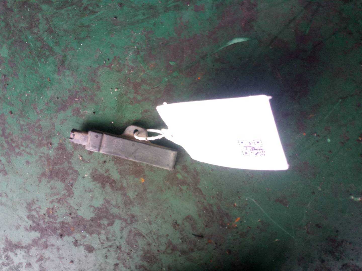 65209220831 无钥匙进入感应器(外)