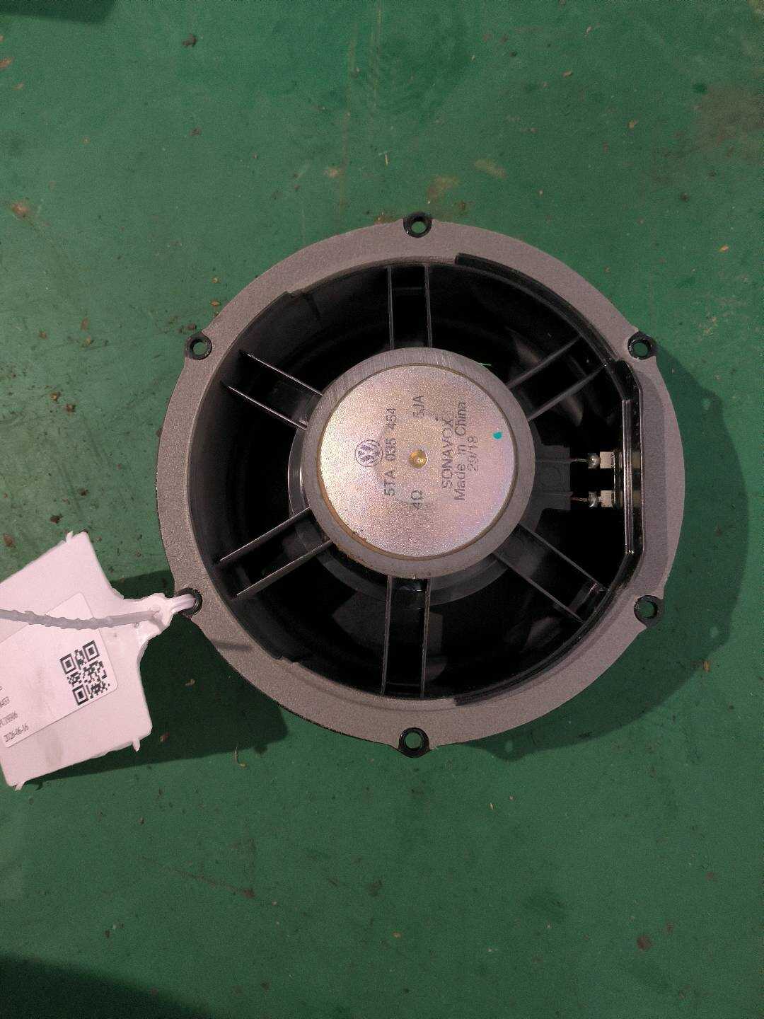 5TA035454 前门低音扬声器(右)