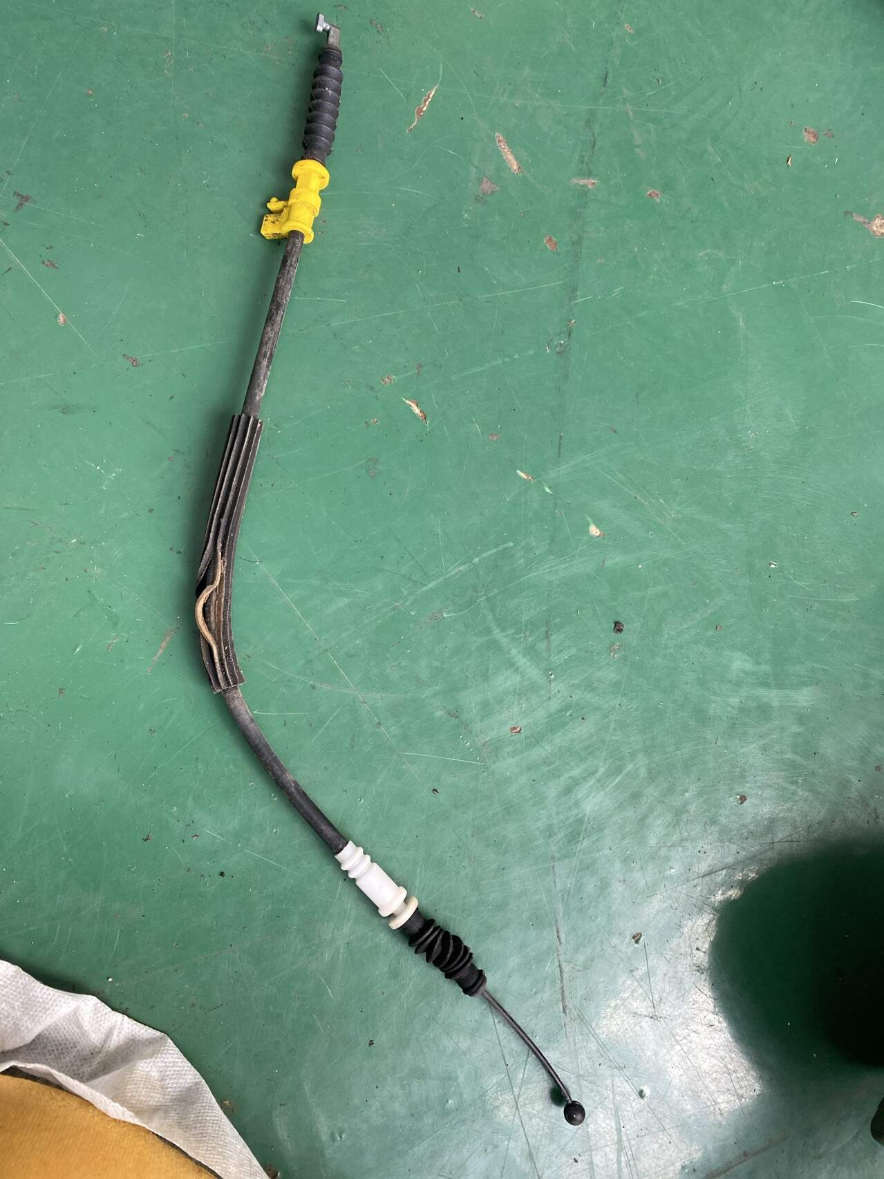 L8K0839085A 后门内拉手拉线(右)