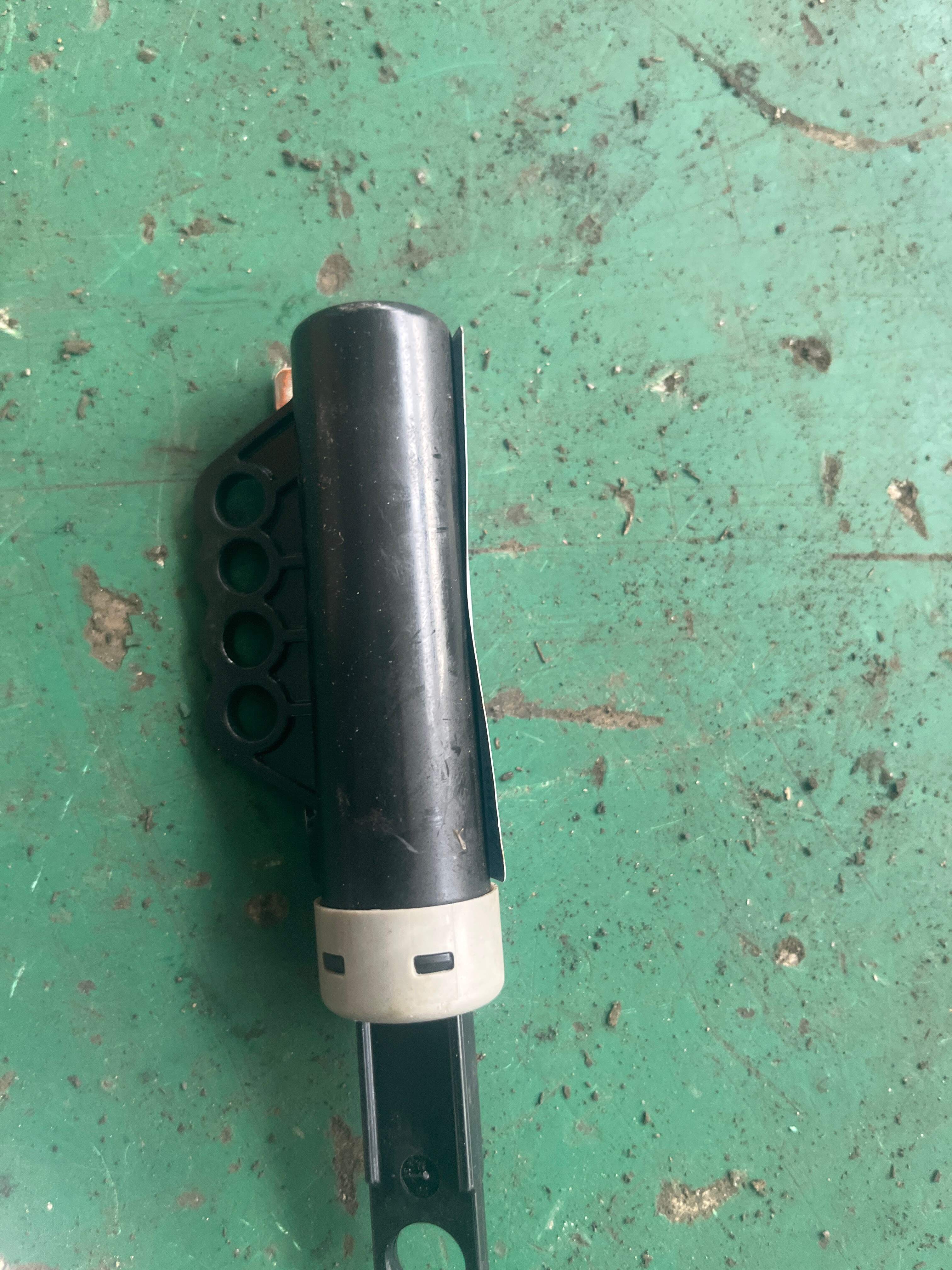 845452M000 手套箱空气阻尼器总成