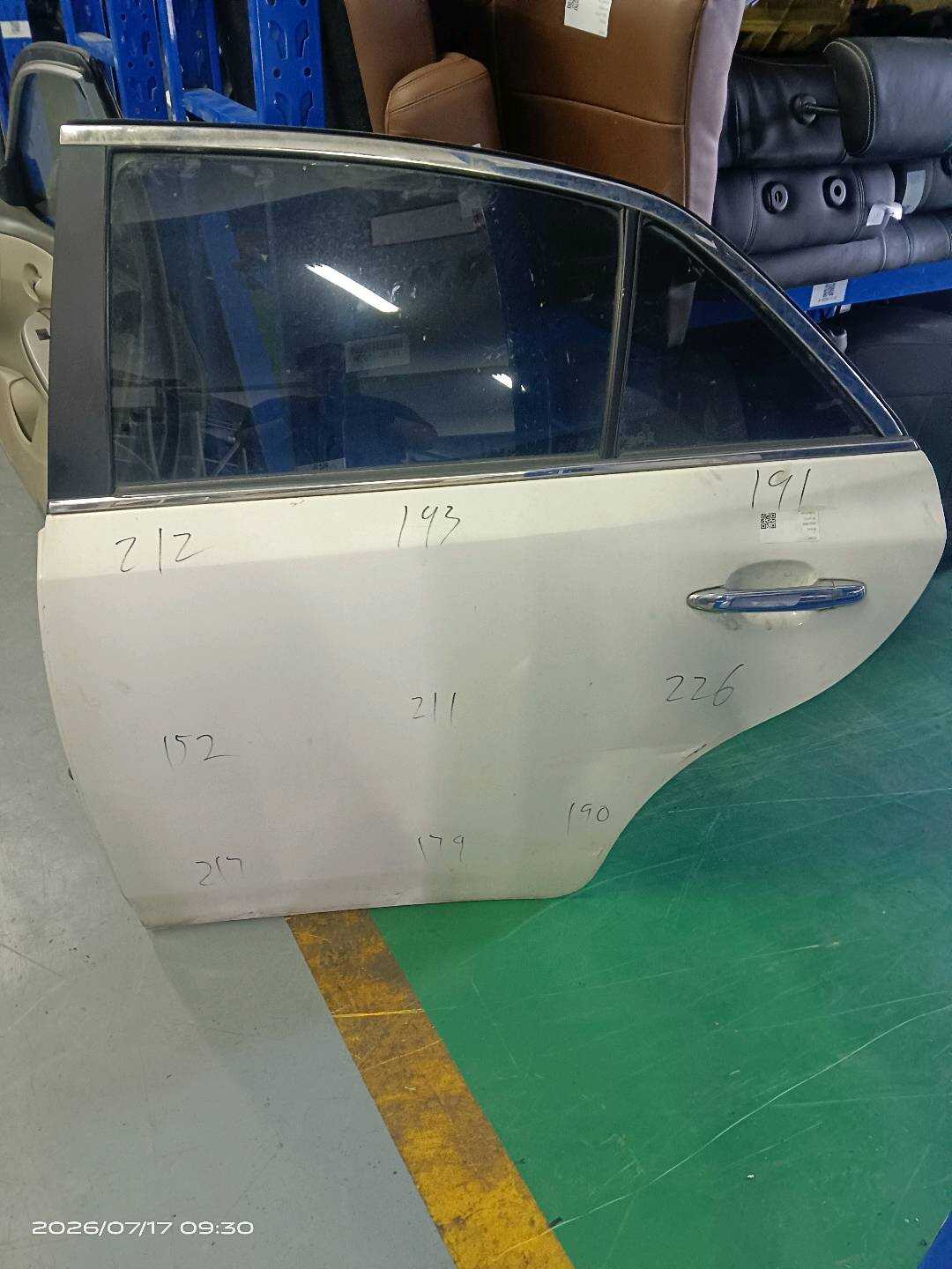 Z3006200010A01D27062 后门壳（左）
