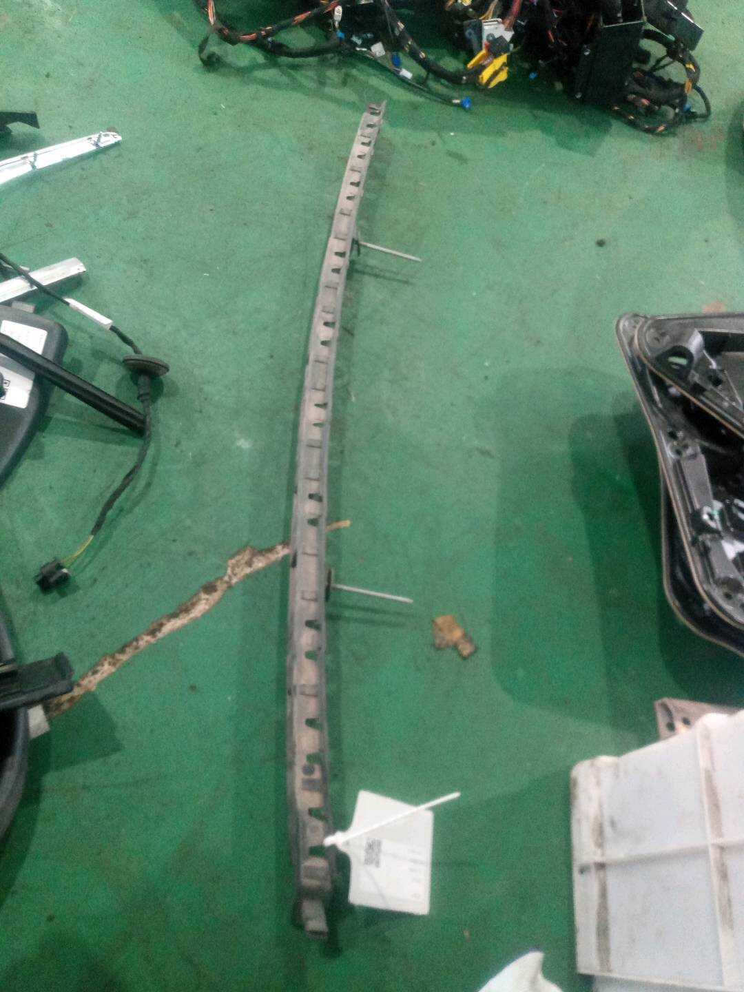 A1568850065 后保险杠泡沫