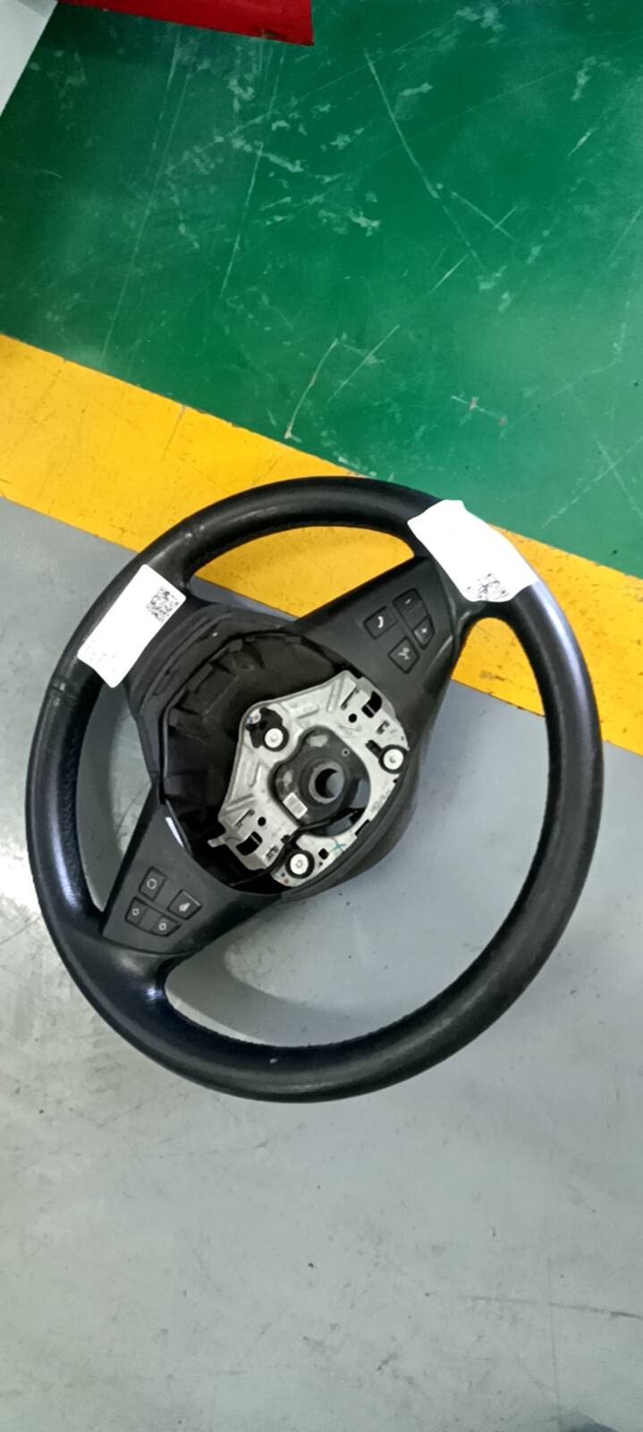 32306780542 方向盘