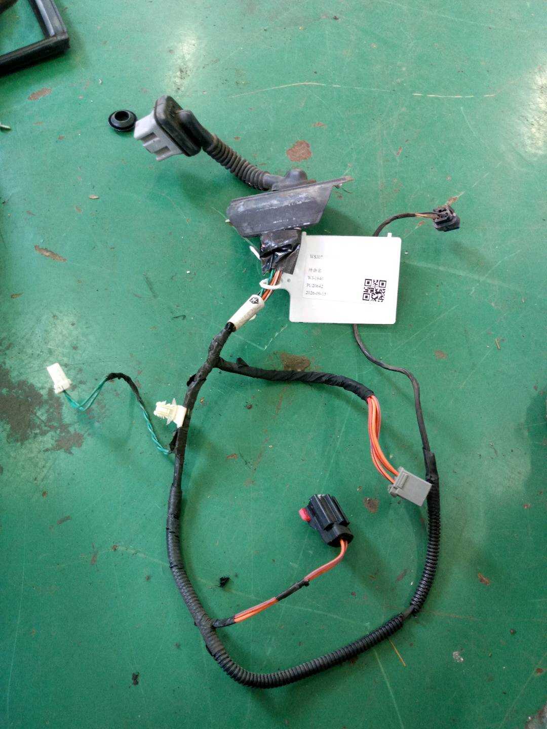 5267790AF Rear Door Wiring Harness, Right