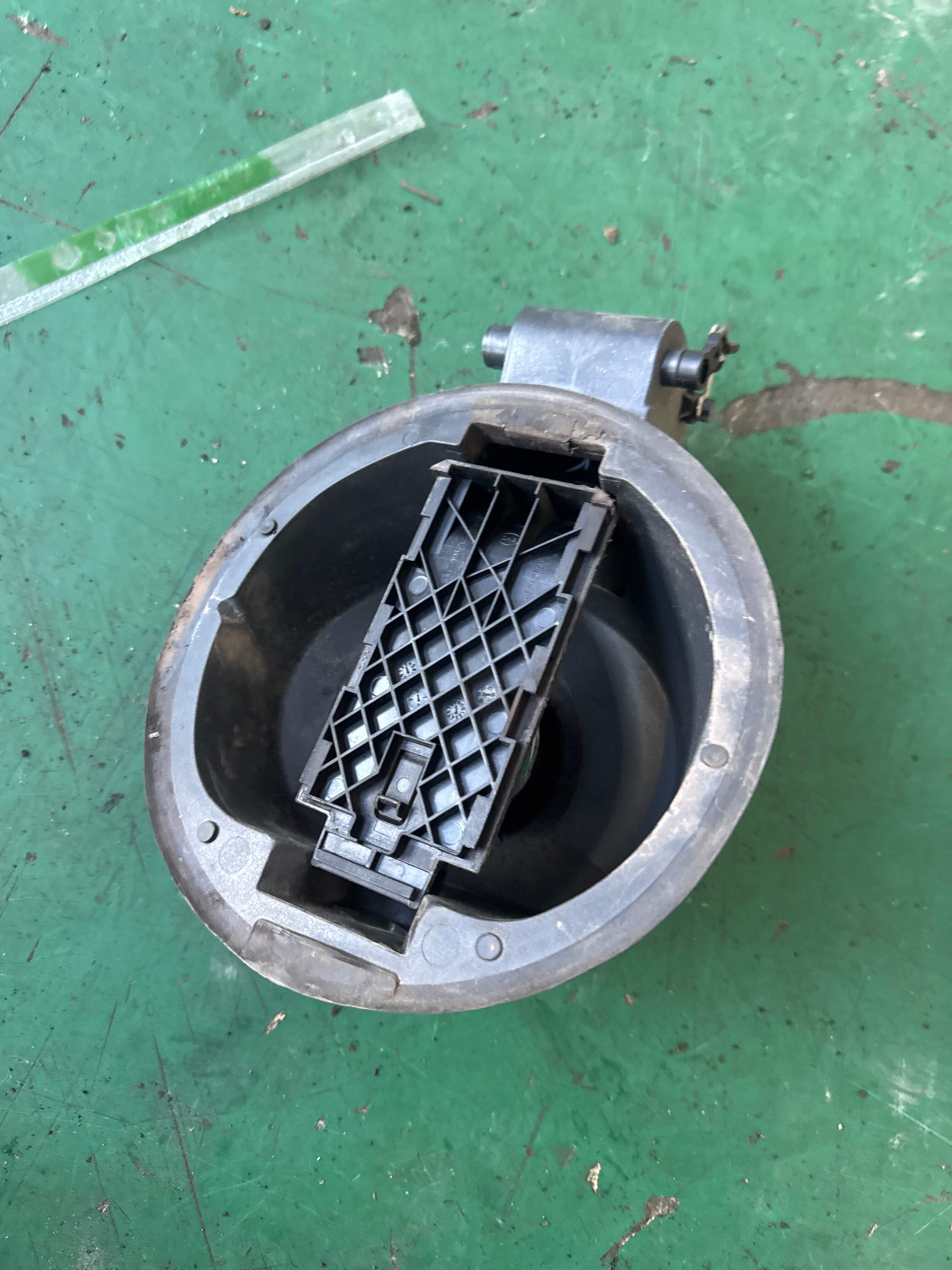MEH540181092 加油口盖总成