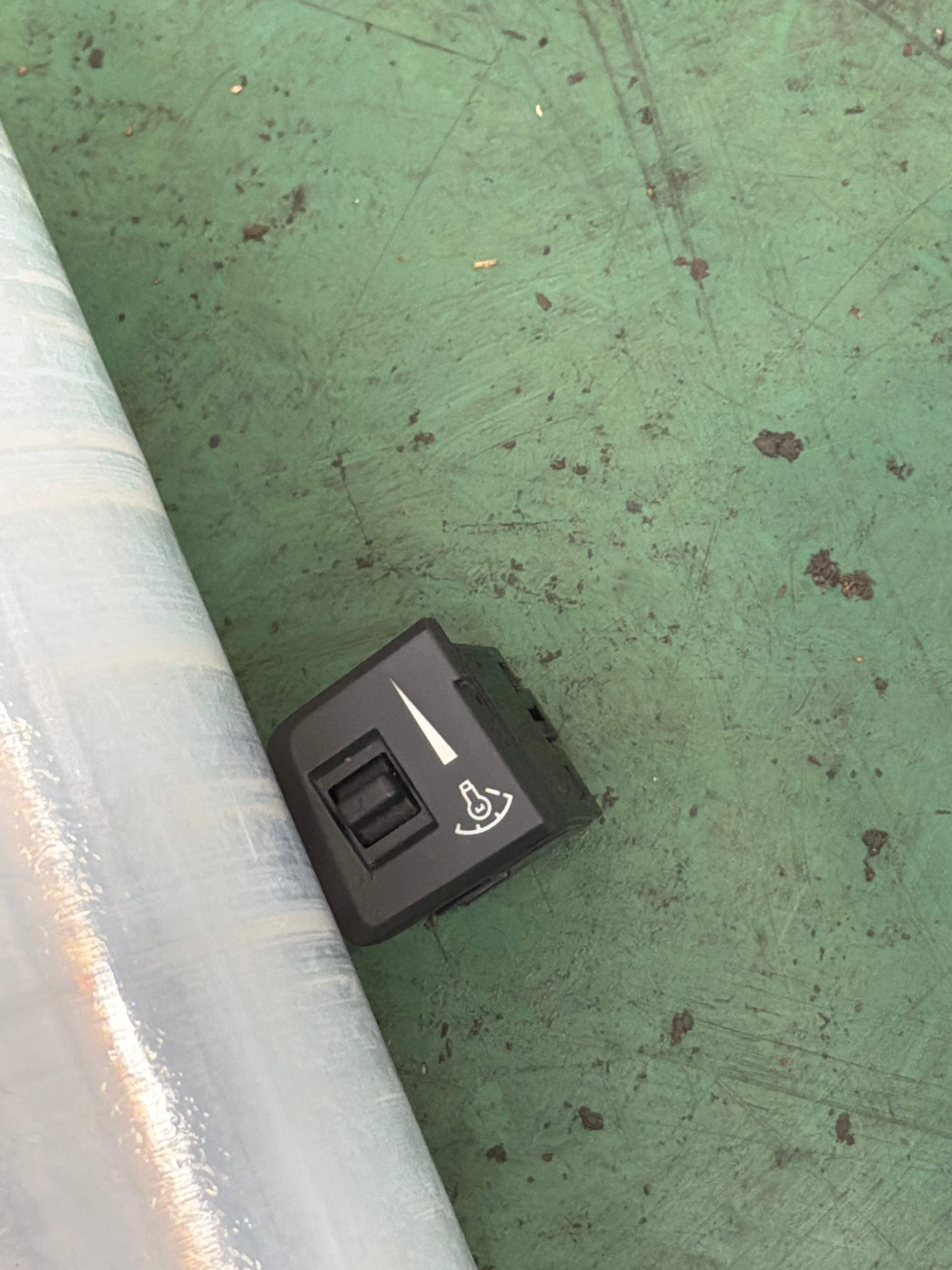 949504Q000RY 前大灯亮度调节开关