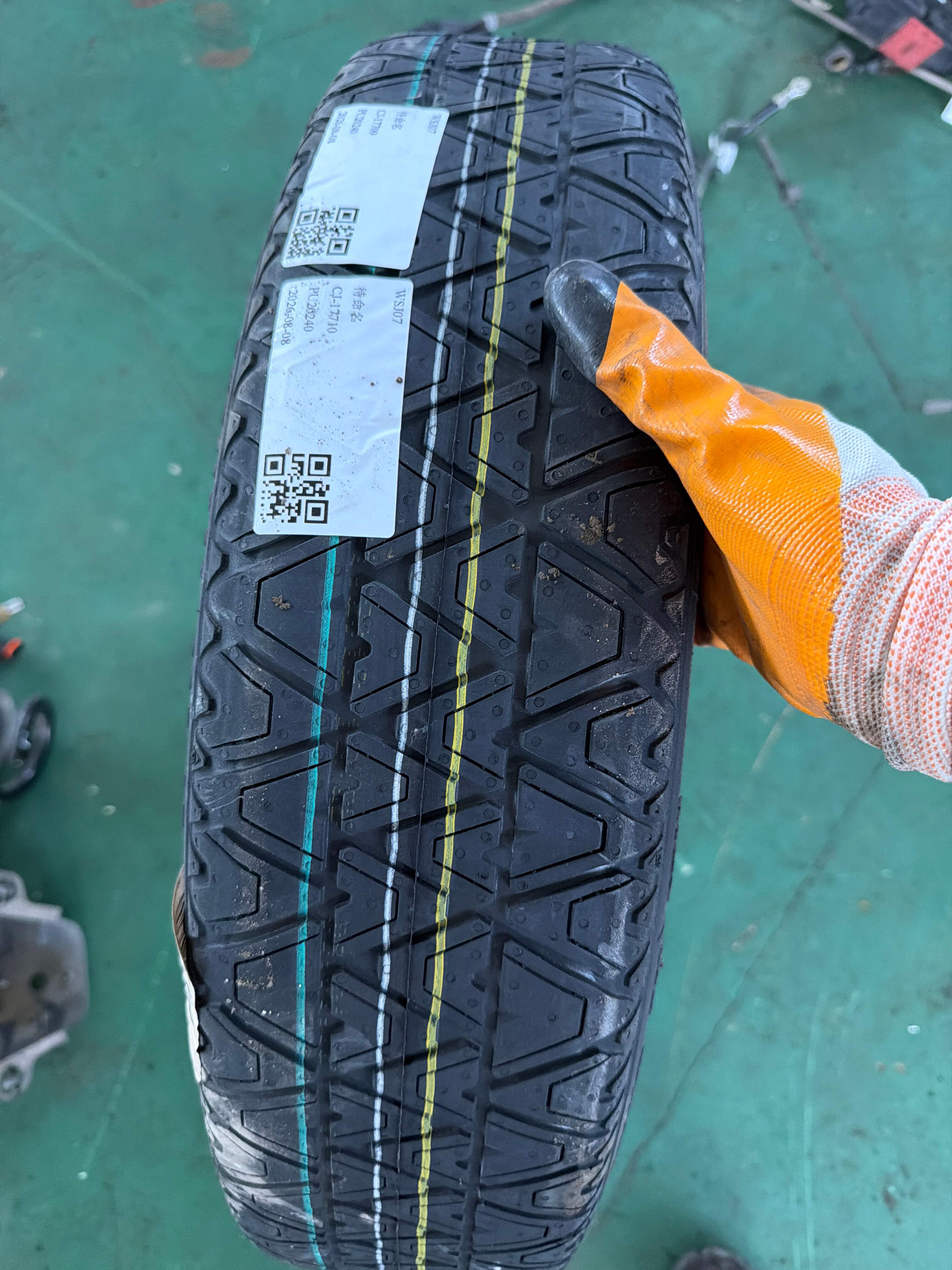 A0184015110 轮胎285/35 R18