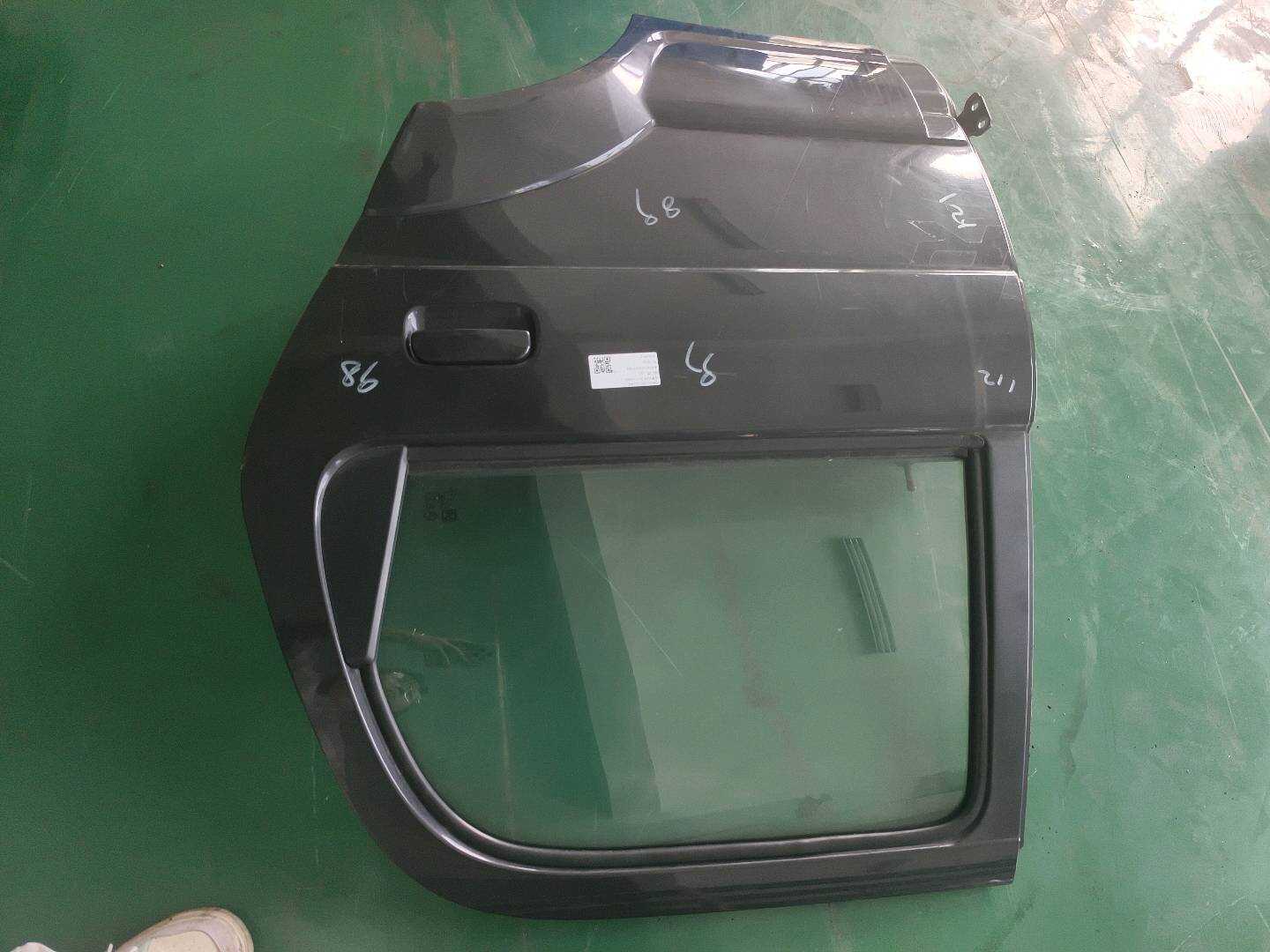 00862012000227062 后门壳(左)