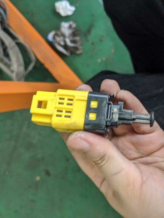 7045031300 Brake Light Switch