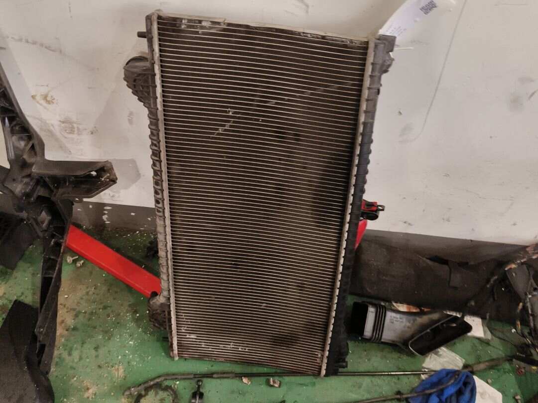 T2H3339 Radiator