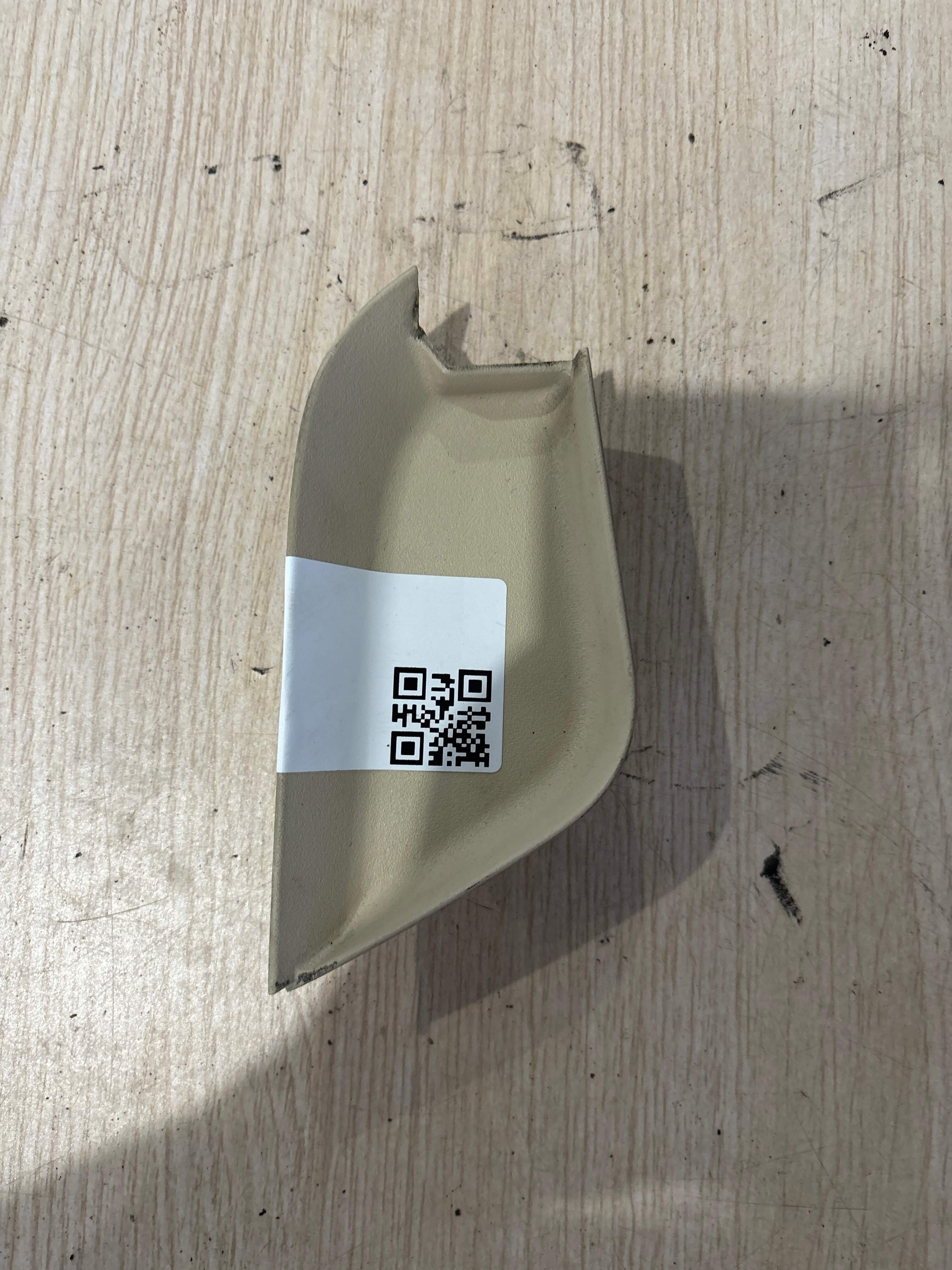 A2207374888 后门内拉手框（右）