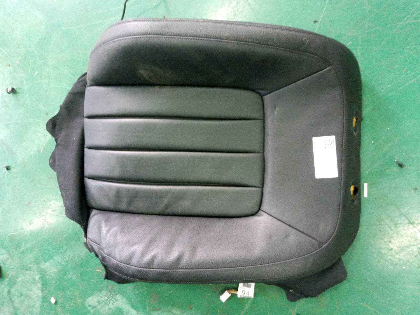 A21891009479E43 驾驶员座椅靠背面罩