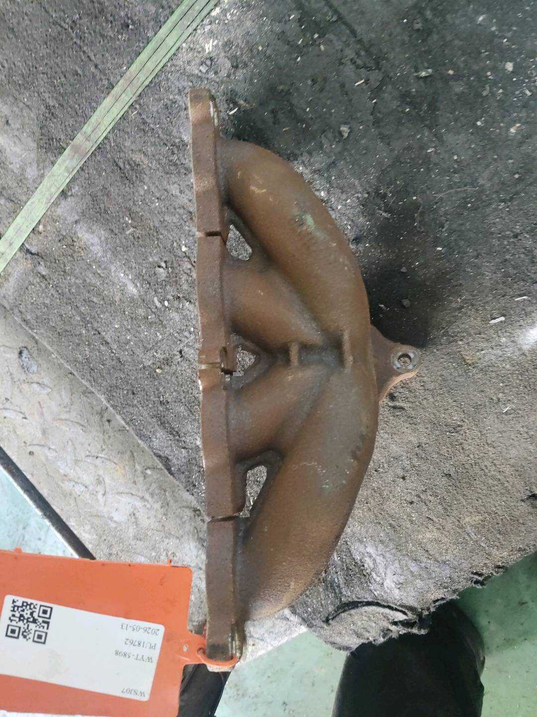 2681004 Exhaust Manifold