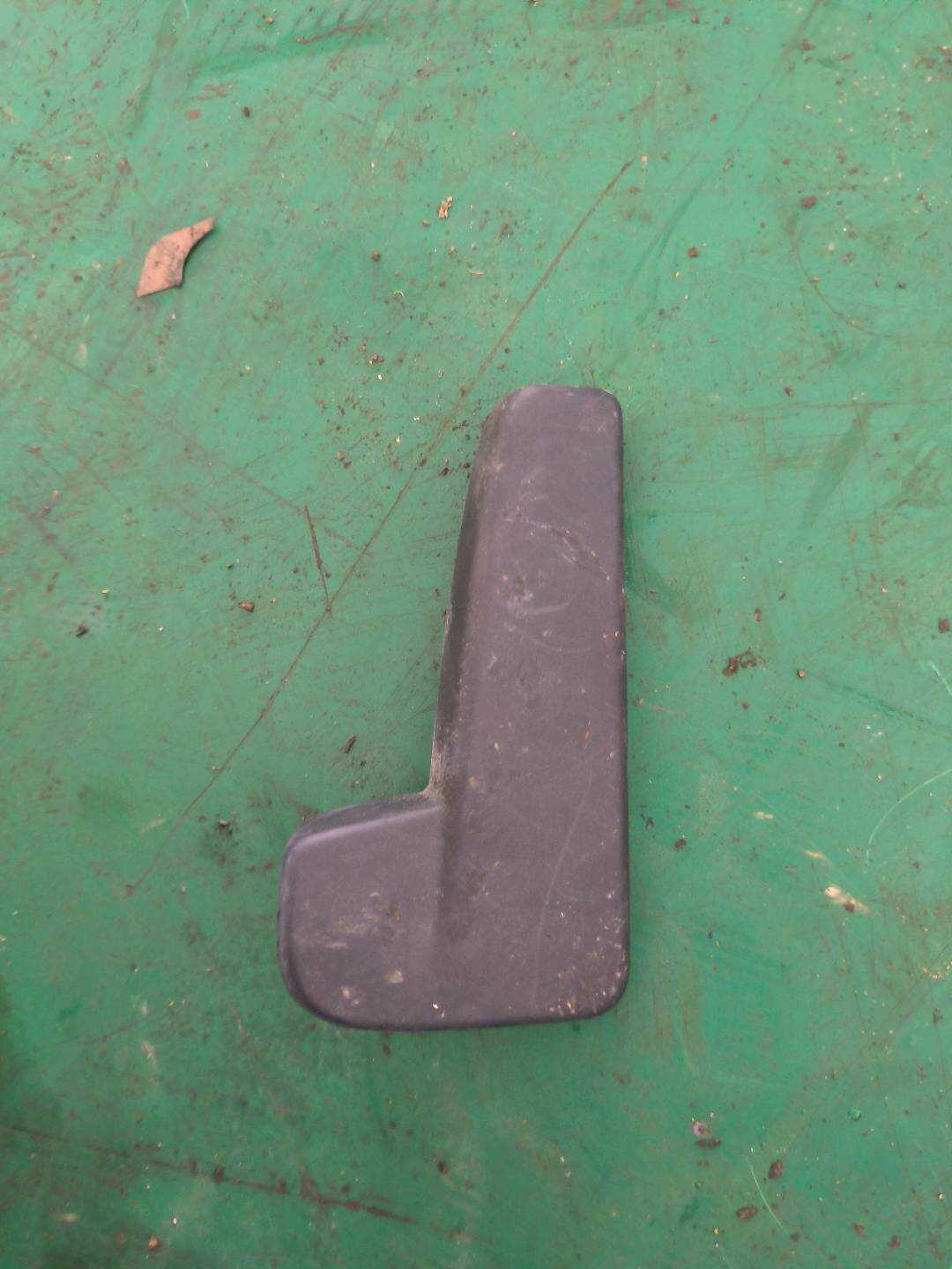 6RD823533 前机盖拉线手柄